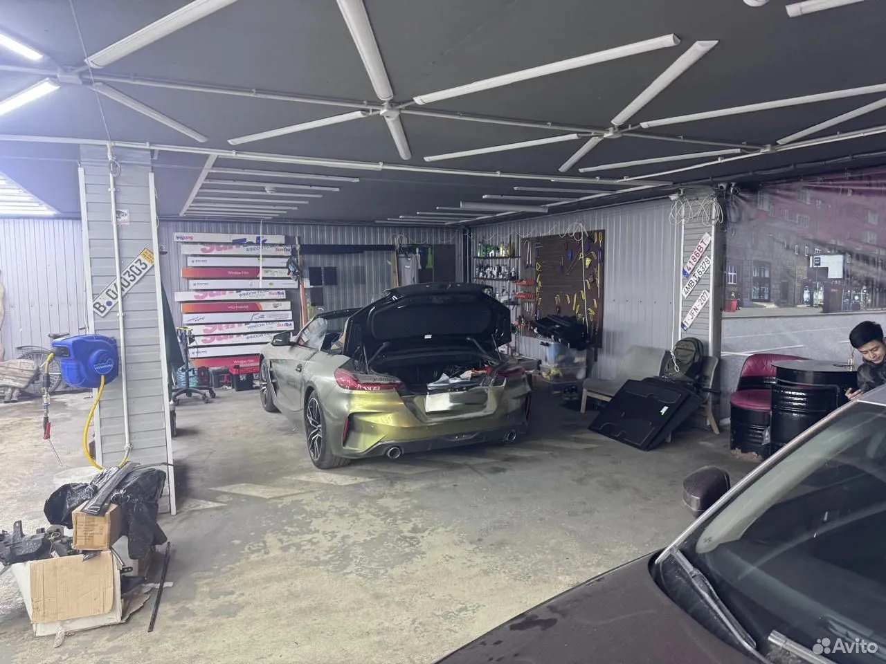 Рабочая зона автосервиса